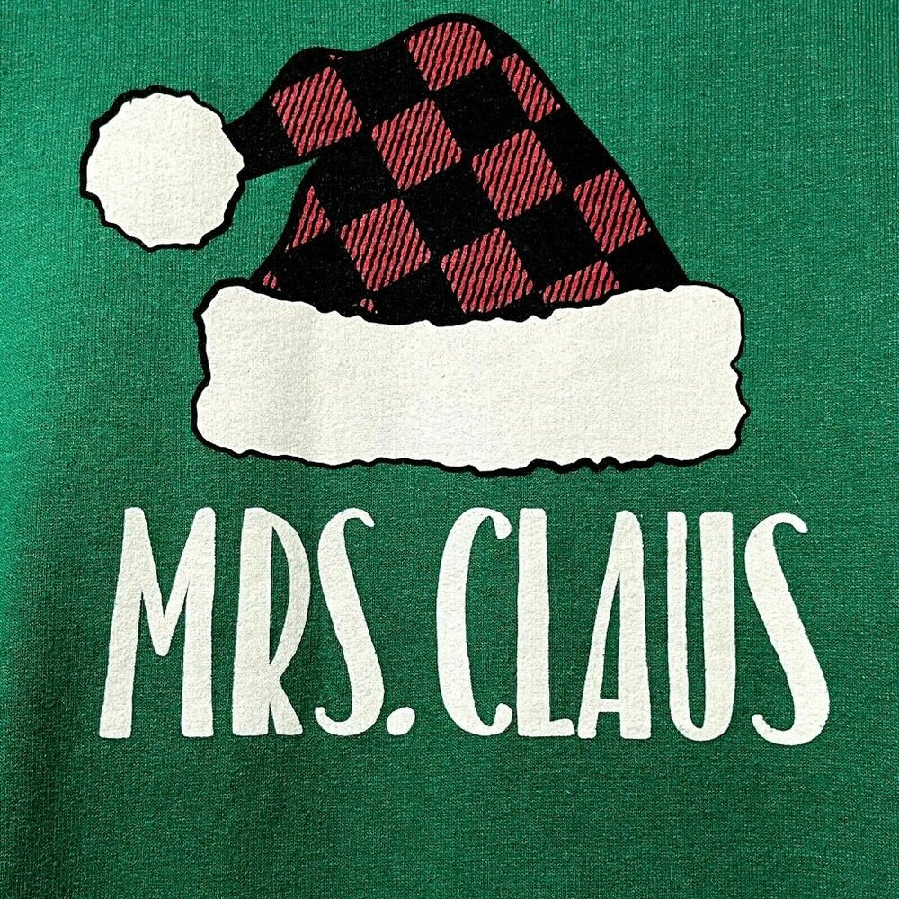 Hanes Ecosmart size XL green Mrs. Claus long sleeve medium weight sweatshirt